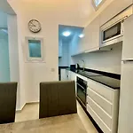 Lägenhet Cyv - Modern Choice For Couples In Good Location