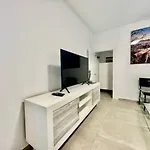 Cyv - Modern Choice For Couples In Good Location *