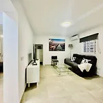 Cyv - Modern Choice For Couples In Good Location *