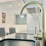 Апартаменты Cyv - Modern Choice For Couples In Good Location *