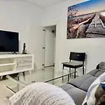 Cyv - Modern Choice For Couples In Good Location Апартаменты Фуэнхирола