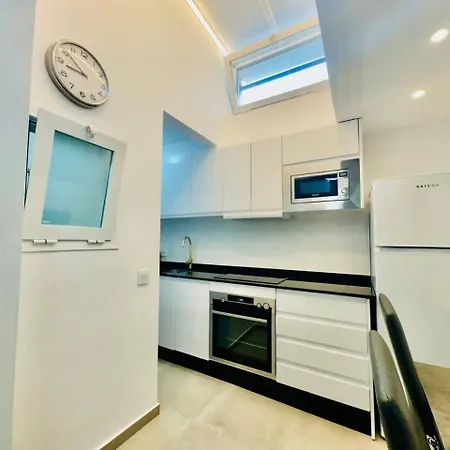 Cyv - Modern Choice For Couples In Good Location Апартаменты Фуэнхирола