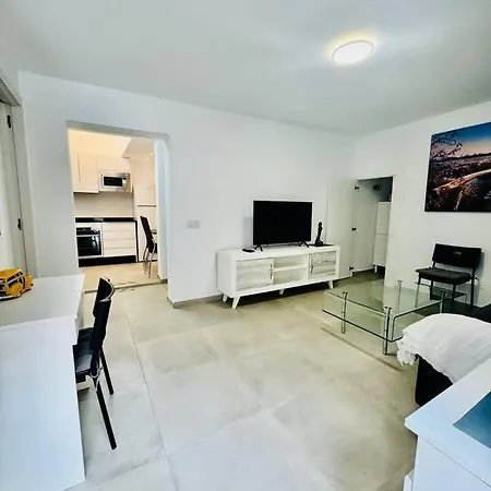 Cyv - Modern Choice For Couples In Good Location Apartment