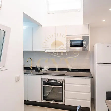 Cyv - Modern Choice For Couples In Good Location Apartman