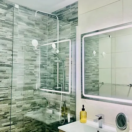 דירה Cyv - Modern Choice For Couples In Good Location פואנגירולה